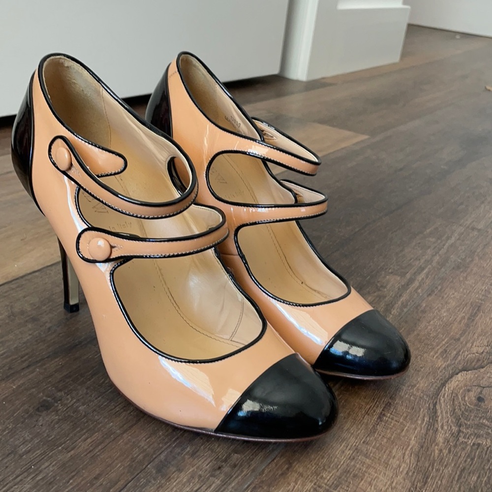 Beautiful genuine leather J. Crew patent spectator pumps